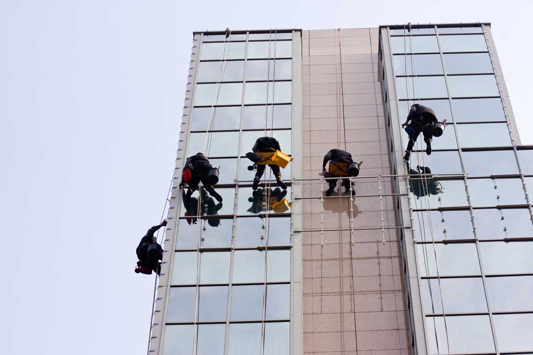 Glasbewassing flatgebouw buitenzijde